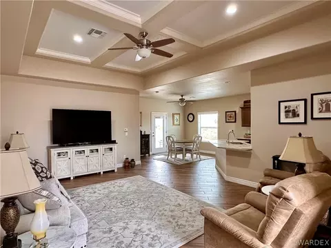 7898 E Monte Tesoro Dr, Kingman, AZ 86401 photo 4