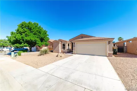 2735 Phoenix Ave, Kingman, AZ 86401