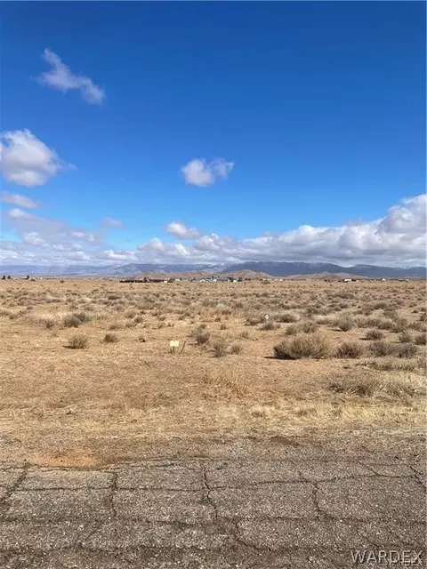 7333 E Silver Spur Dr, Kingman, AZ 86401