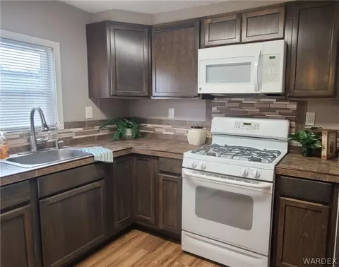 2115 E Snavely Ave, Kingman, AZ 86409 photo 3