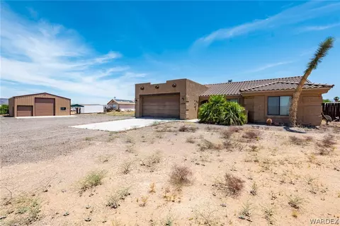 16236 S Lynn Ave, Yucca, AZ 86438