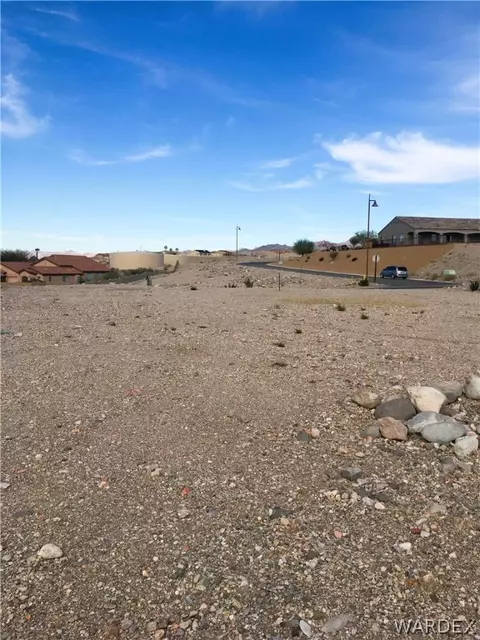 2964 Sidewheel Dr, Bullhead City, AZ 86429