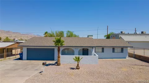 711 Sea Spray Pl, Bullhead City, AZ 86442