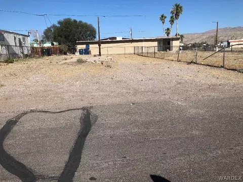 1939 El Monte Dr, Bullhead City, AZ 86442