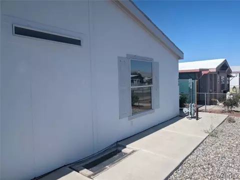 1090 Navajo Dr, Bullhead City, AZ 86442