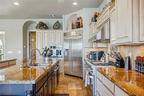 Kitchen - 4470 Bourbon St, Needles, CA 92363 photo 3 of 9