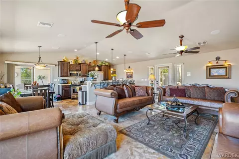 Living - 4470 Bourbon St, Needles, CA 92363 photo 4 of 7