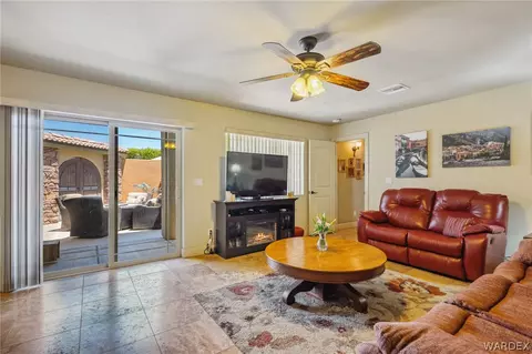 Living - 4470 Bourbon St, Needles, CA 92363 photo 5 of 7