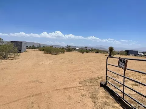 000 N Teddy Roosevelt Rd, Golden Valley, AZ 86413