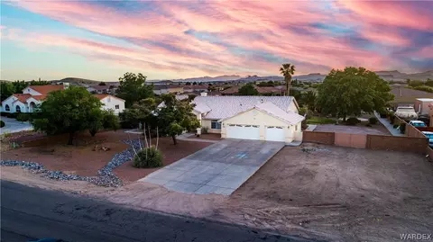 2247 Seneca St, Kingman, AZ 86401