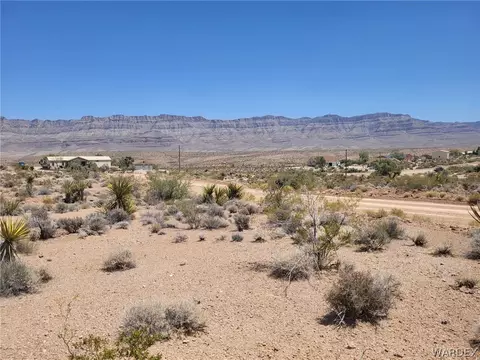 1305 E Dellenbaugh Dr, Meadview, AZ 86444