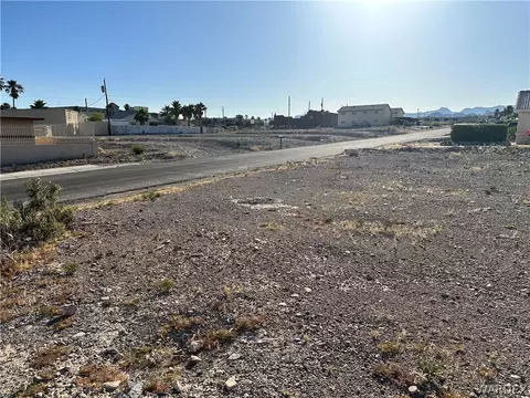 2730 Calle De Mercado, Bullhead City, AZ 86442