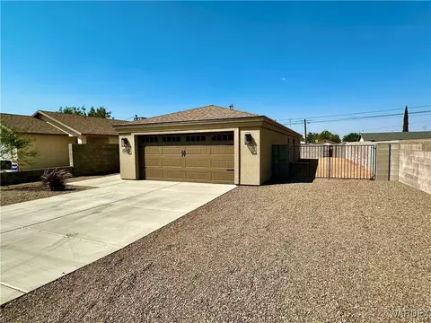 2037 Mullen Ave, Kingman, AZ 86401 photo 2