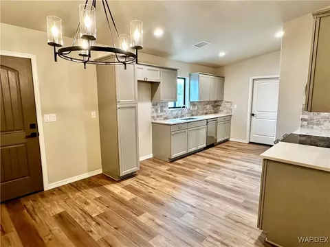 2037 Mullen Ave, Kingman, AZ 86401 photo 11