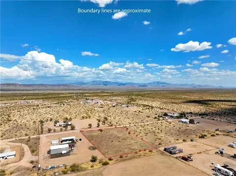 1427 S Cordes Rd, Golden Valley, AZ 86413