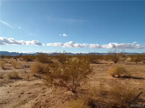 lot27 S 5 S Lochiel Rd, Golden Valley, AZ 86413