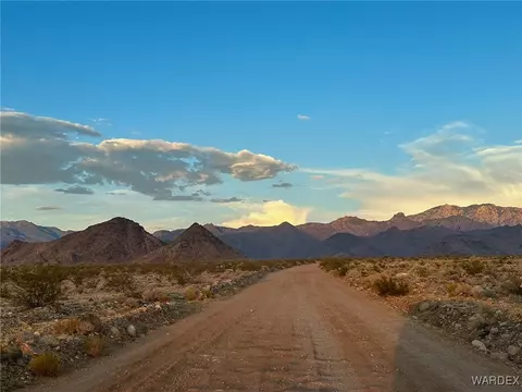 - -, Yucca, AZ 86438