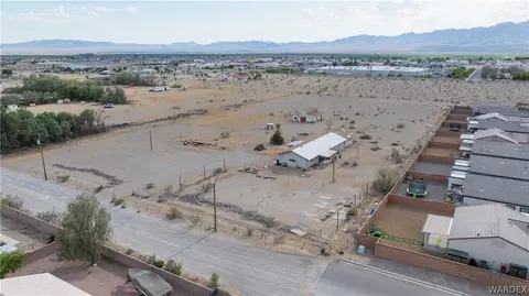 5189 S Calle Del Media, Fort Mohave, AZ 86426