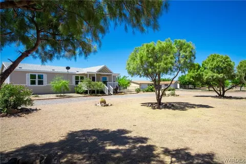 3158 W Malibu Rd, Golden Valley, AZ 86413