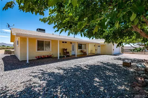 3576 N Hassayampa Rd, Golden Valley, AZ 86413