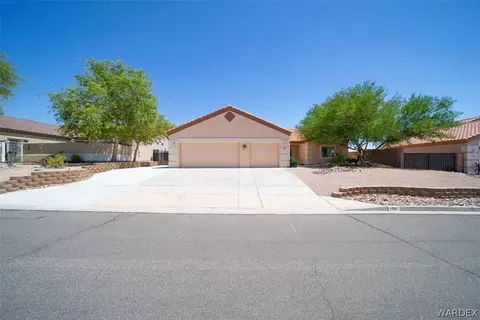2666 Sanctuary Dr, Bullhead City, AZ 86442