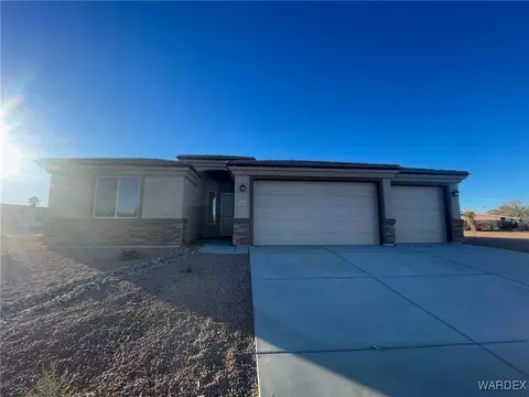 7084 W Jupiter Dr, Golden Valley, AZ 86413