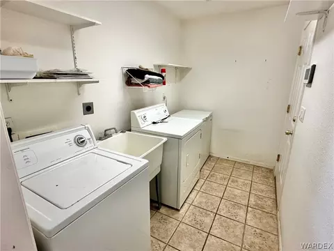 3910 E Packard Ave, Kingman, AZ 86409 photo 14