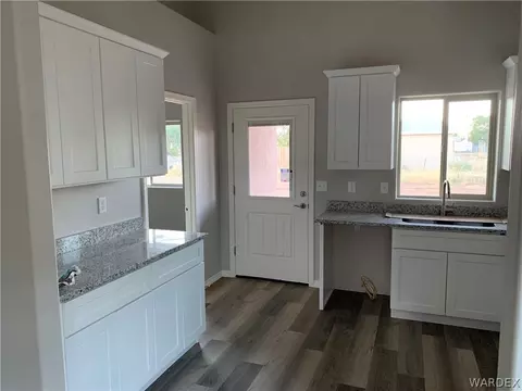 1675 E Hearne Ave, Kingman, AZ 86409 photo 6
