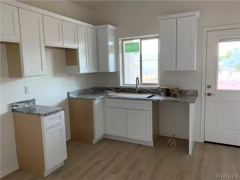 1695 E Hearne Ave, Kingman, AZ 86409 photo 6