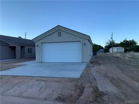 1695 E Hearne Ave, Kingman, AZ 86409 photo 2