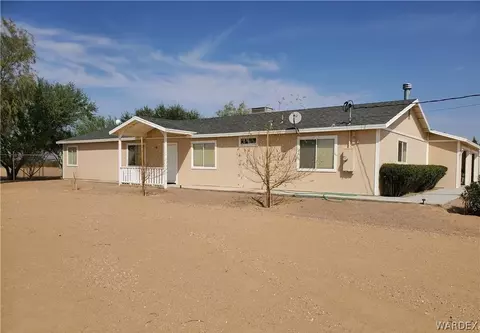 709 S Mormon Flat Rd, Golden Valley, AZ 86413