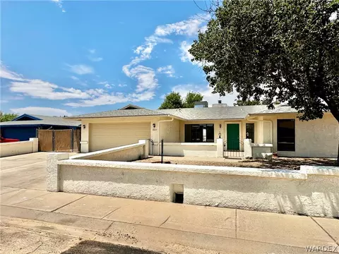 2611 Sierra Ln, Kingman, AZ 86401