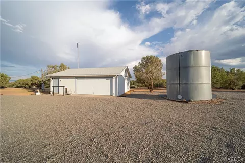 10270 E Blake Ranch Rd, Kingman, AZ 86401 photo 4