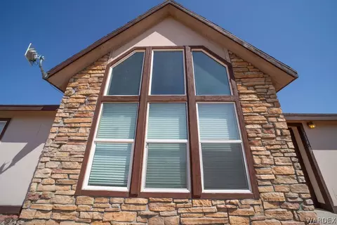 11417 W Bonanza Ave, White Hills, AZ 86445