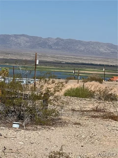 S Tonto Place, Topock, AZ 86436