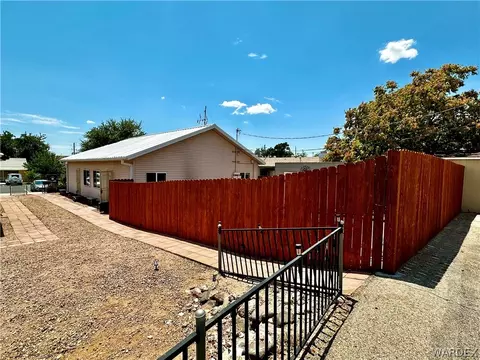119 E Oak St, Kingman, AZ 86401 photo 3