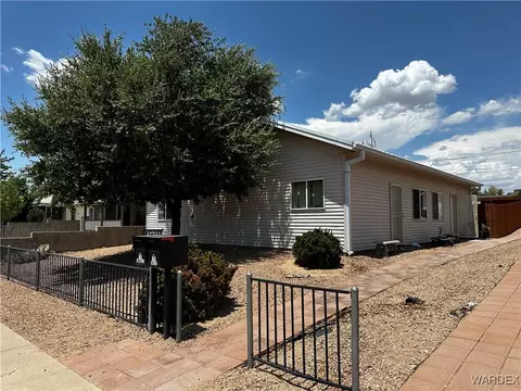 119 E Oak St, Kingman, AZ 86401 photo 2