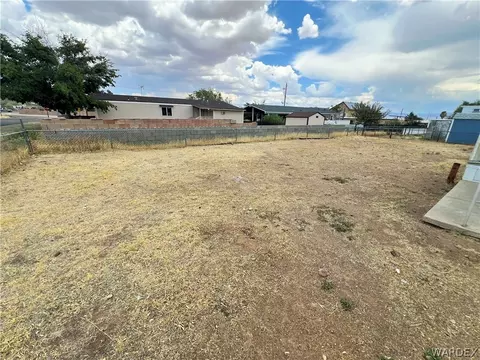605 E Beverly Ave, Kingman, AZ 86409 photo 13