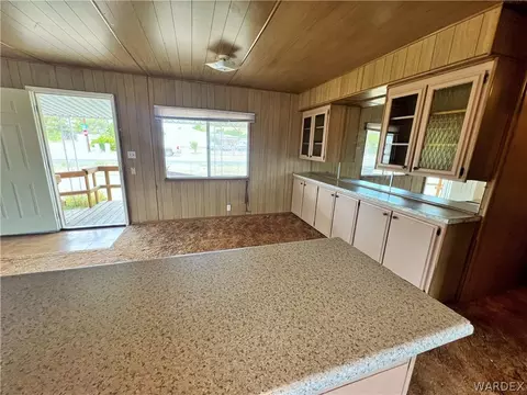 605 E Beverly Ave, Kingman, AZ 86409 photo 6