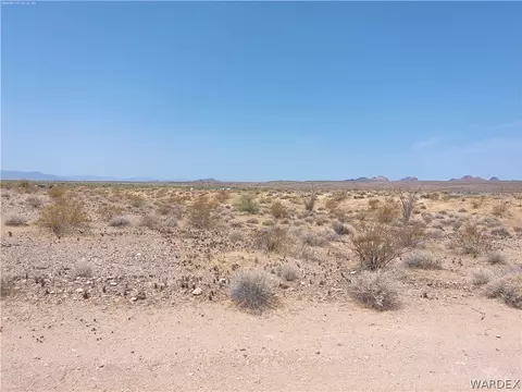 16043 S Lynn Ave, Yucca, AZ 86438