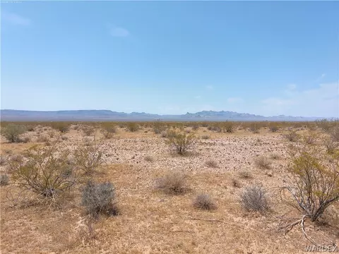 lot1366 S Chloride Rd, Yucca, AZ 86438