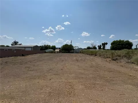 10585 S Mountain View Rd, Mohave Valley, AZ 86440