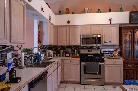 2282 E Willowleaf Dr, Mohave Valley, AZ 86440 photo 11