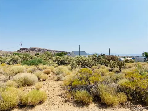 2301 E Buckhorn Bnd, Kingman, AZ 86409