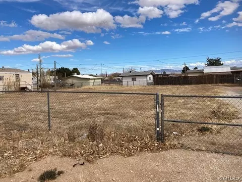 4800 N Kelli Ln, Kingman, AZ 86409