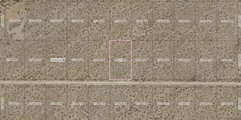 000 W Macayo Dr, Golden Valley, AZ 86413