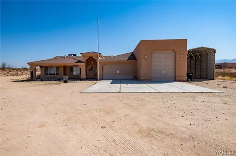 4459 W Sunset Rd, Yucca, AZ 86438