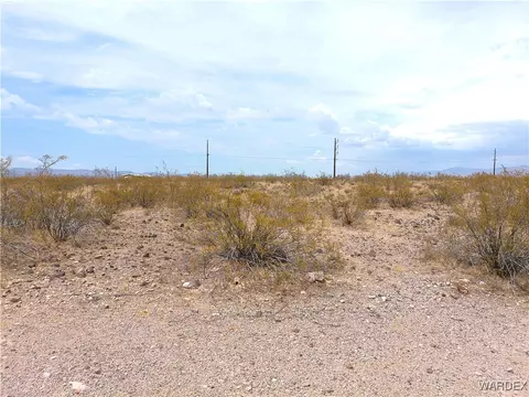 lot77 W Bali Hi Dr, Golden Valley, AZ 86413