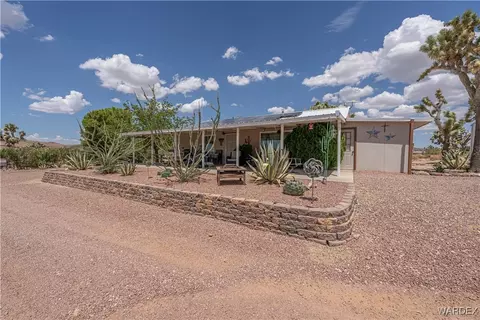 16884 N Ladera Dr, Dolan Springs, AZ 86441