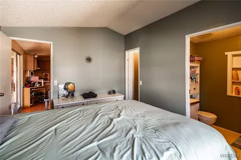 Bedroom - 11805 E Cholla Tree Ln, Kingman, AZ 86401 photo 3 of 4